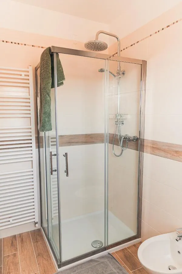 B&B Al Giardino Dei Laghi Ревине-Лаго Отель типа 